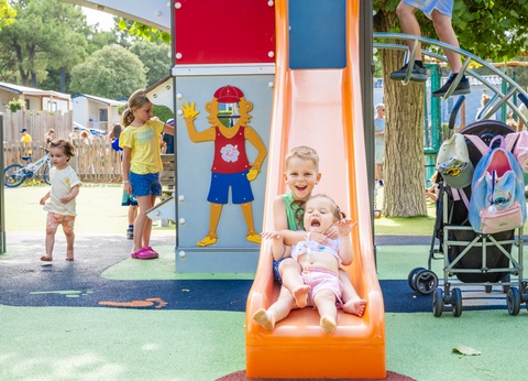 Camping Les Pirons 5* - 49