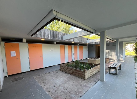 Camping du Pont d'Avignon, 4* - 33