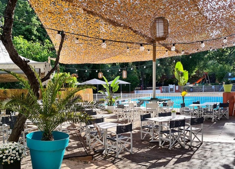 Camping Le Beau Vezé, 4* - 32