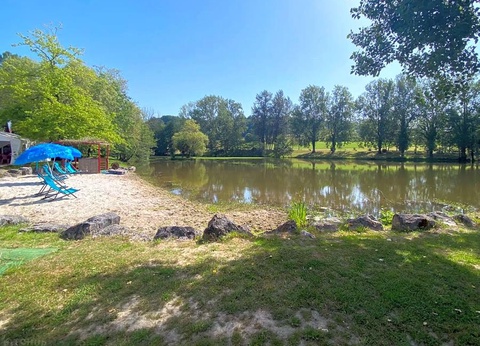 Camping les Etangs du Plessac 4* - 4