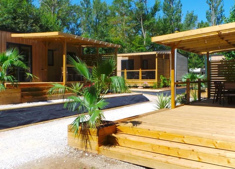 Flower Camping Le Lac De Thesauque, 3* - 6