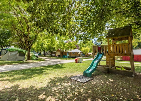 Flower Camping Le Soleil des Bastides, 3* - 8