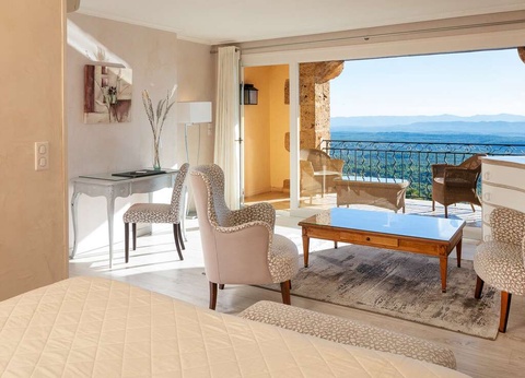 Bulles et détente au coeur de la provence à Tourtour - 4* - 30