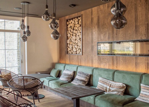 Un voyage au centre de la terre à la découverte de nombreux trésors géologiques... - 4* - 9