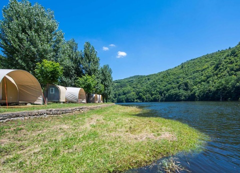 Camping Sea Green Château du Gibanel, 4* - 39