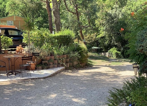 Camping Iserand Calme et Nature, 3* - 44