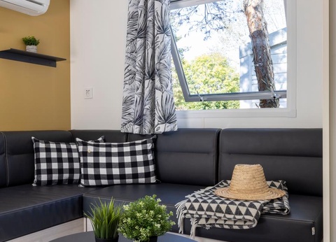 Flower Camping La Davière Plage, 4* - 48