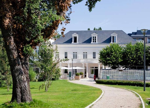 Week-end en plein coeur de Tours avec visite du château de Chenonceau - 4* - 21