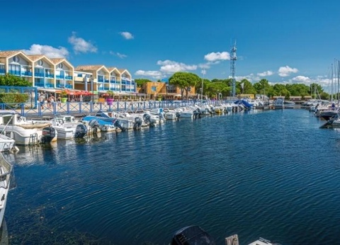 Camping L'Orée Du Bois, 4* - 53