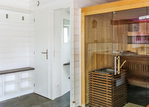 Camping Paradis des Pins - Royan, 4* - 27