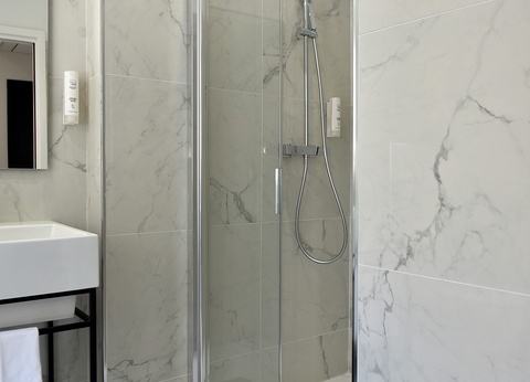 Hôtel Continental 3* ( avec vols réguliers ) - 4