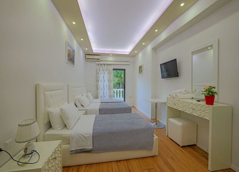 Hôtel Iliria 3* - 5