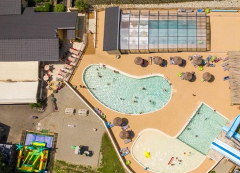 Camping des Grottes, 4* - 9