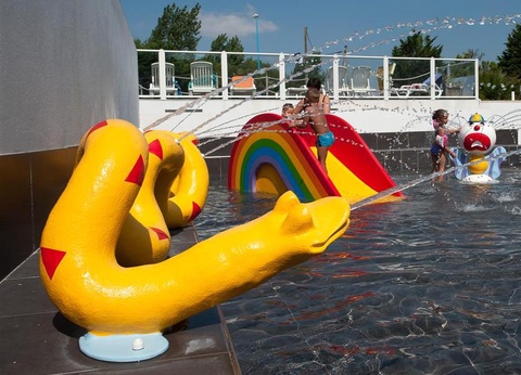 Camping L'Abri des Pins, 4* - 55