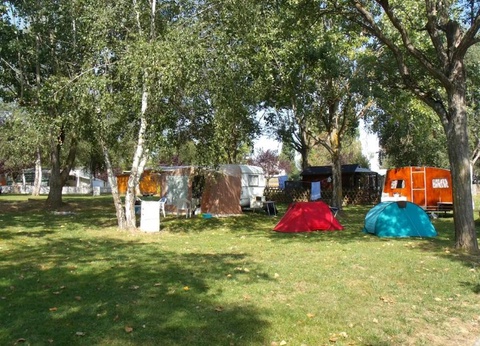 Camping et Village Vacances Le Lac - 35