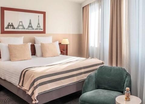 Séjour romantique avec champagne à Paris Montparnasse - 4* - 14