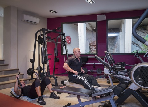 TUI Sélection Hôtel Résidence Les Calanques 3* - Formule vols + transferts + hébergement - 21