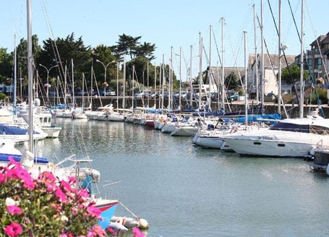 Camping L'Etang du Pays Blanc, 4* - 47