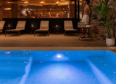 Séjour au coeur Bilbao avec spa et piscine - 4* - 12