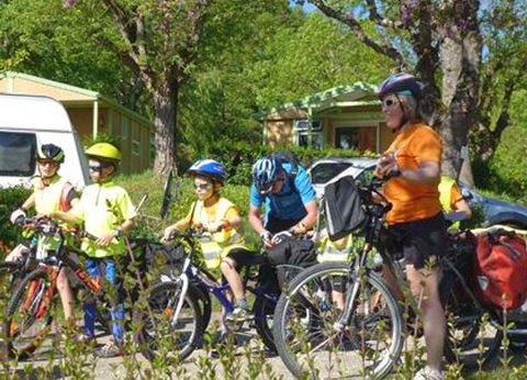 Camping Iserand Calme et Nature, 3* - 42