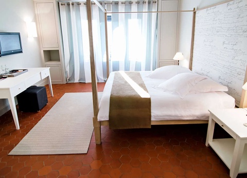 Charme, romantisme et détente avec champagne en Provence - 4* - 31