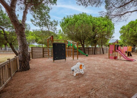 Camping Le Roussillonnais, 3* - 2