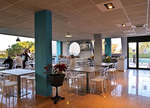 TUI Sélection Hôtel Résidence Les Calanques 3* - Formule vols + transferts + hébergement - 17