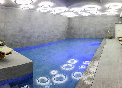 Escapade 4* près d'Avignon dans un batîment du XVIIIème - 4* - 6