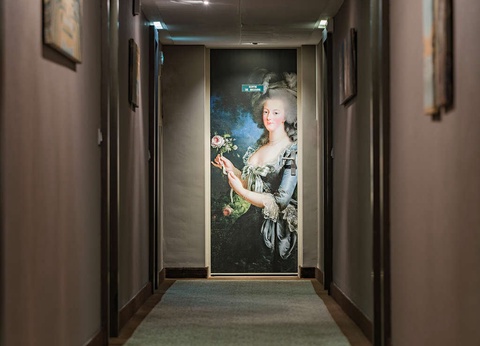 Week-end romantique en chambre supérieure à Versailles - 4* - 15