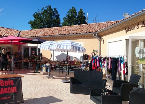 Camping Le Sous Bois, 4* - 42