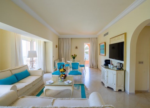 Hôtel Royal Tulip Korbous Bay Hôtel Thalasso & Springs 5* - 6