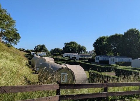 Camping Le Mont Joli Bois, 3* - 79