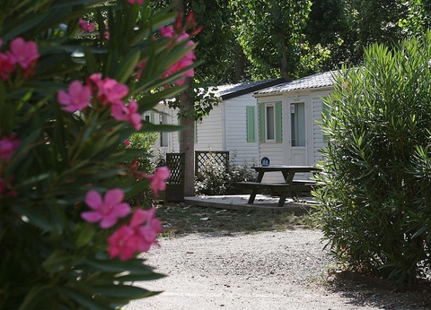 Camping Les Berges du Canal, 4* - 38