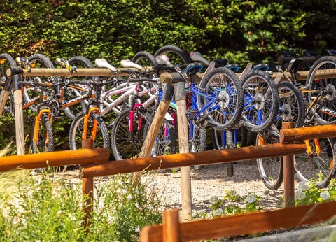 Camping Le Château de Galaure, 4* - 40