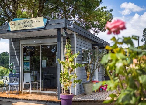 Flower Camping Le Soleil des Bastides, 3* - 10