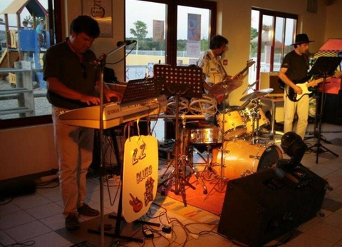 Camping La Riviera, 4* - 70