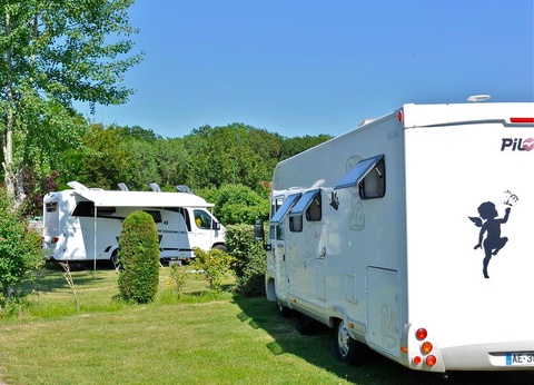 Camping Le Clairmarais, 4* - 38