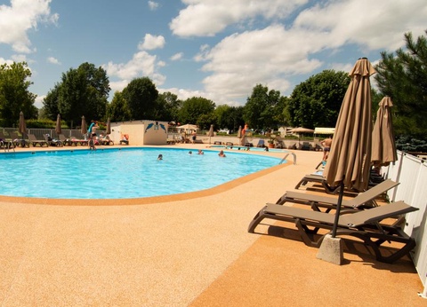 Camping Les Bords de Loue, 3* - 4