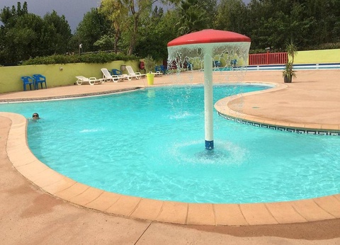 Camping Les Berges du Canal, 4* - 7