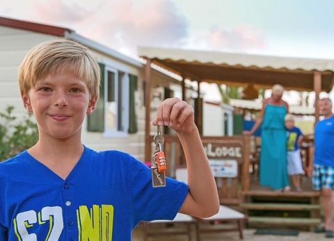 Hu Park Albatros Village, 4* - 79