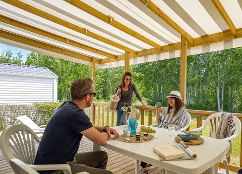 Camping Les Rouillères, 4* - 42