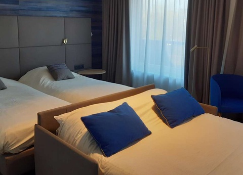 Séjour en famille avec dîner bistronomique à Gembloux à 300m du Ravel - 4* - 8