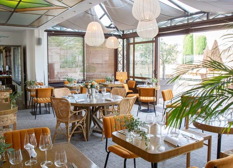 Expérience gourmande 5 étoiles en suite sur une île privée près de Perpignan - 5* - 23