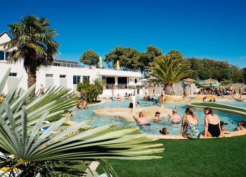 Camping Les Iles 5* - 6