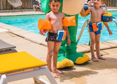 Flower Camping Le Pont du Tarn, 3* - 40