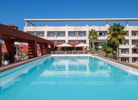 Vacances à la Pineda en bord de mer avec billets pour PortAventura Park - 4* - 7