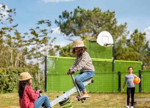 Camping Romanée - La Belle Henriette, 4* - 48
