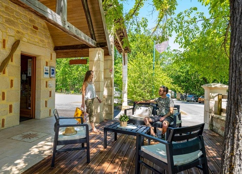 Camping Romanée - Lou Castel, 4* - 30