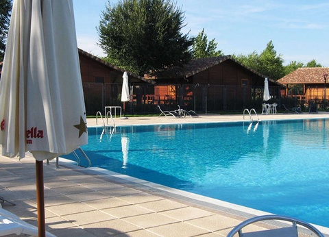 Bungalow familial (2 adultes + 2 enfants) avec entrées au Parque Warner - 15