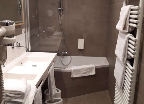 Séjour en famille avec dîner bistronomique à Gembloux à 300m du Ravel - 4* - 9